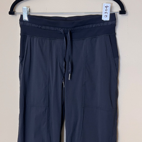Lululemon Dance Studio Crop II Unlined 20" Pants - Women's Size 4 - Black - Picture 2 of 10
